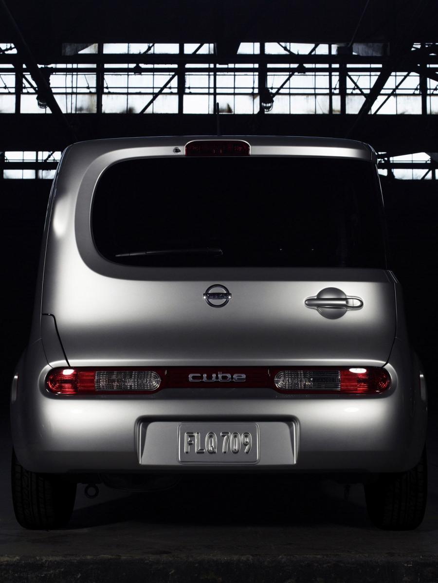  Nissan Cube 2009 года  (фото 50 из 137)